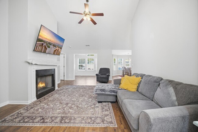 Building Photo - 82 Palmetto Green Dr