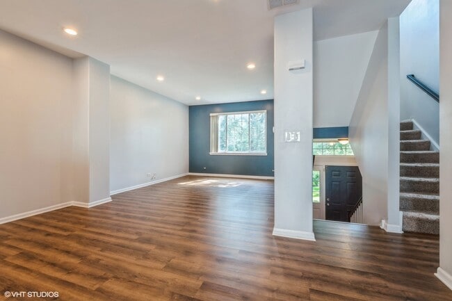 Building Photo - 1419 New Haven Dr