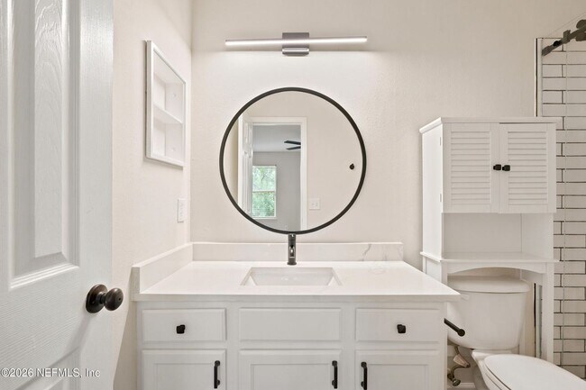 Building Photo - 577 Scrub Jay Dr