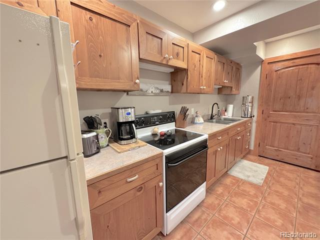 Building Photo - 4760 Lariat Dr