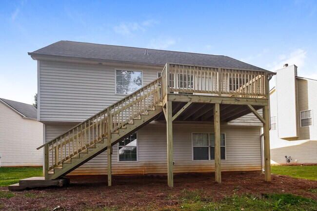 Building Photo - 1041 Crest Ridge Pl SW