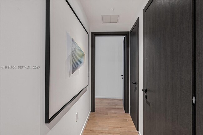 Building Photo - 398 NE 5th St