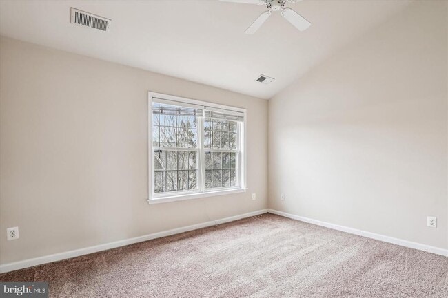 Building Photo - 5503 Sacramento Mews Pl