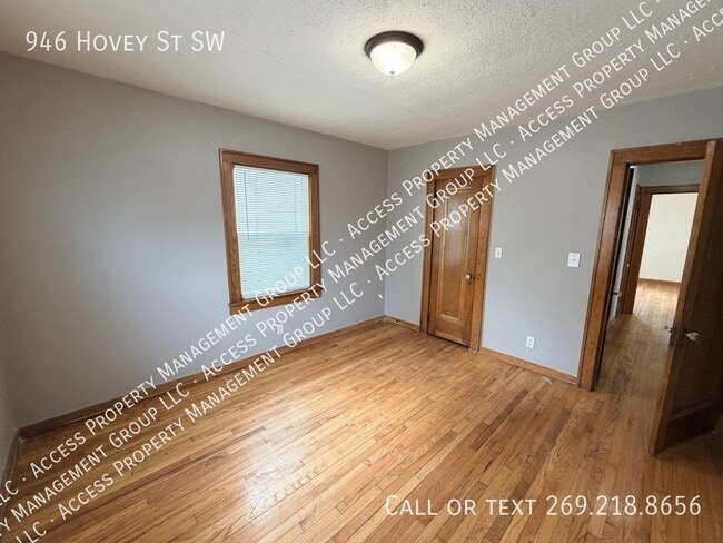 Building Photo - 946 Hovey St SW