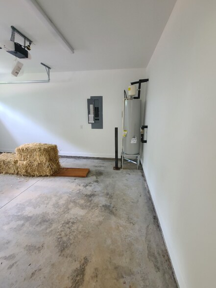 Building Photo - 106 Solis Ct