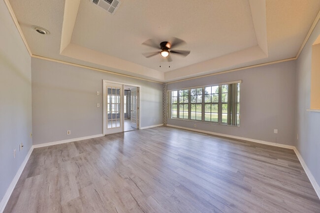 Building Photo - 3901 Loquat Rd
