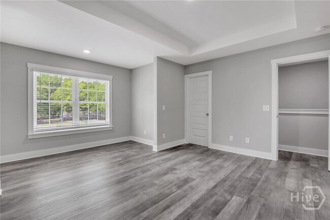 Building Photo - 105 Sherwood Ct