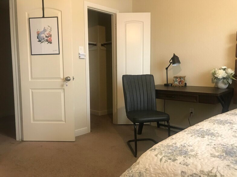 Building Photo - 10043 S Whimbrel Cir