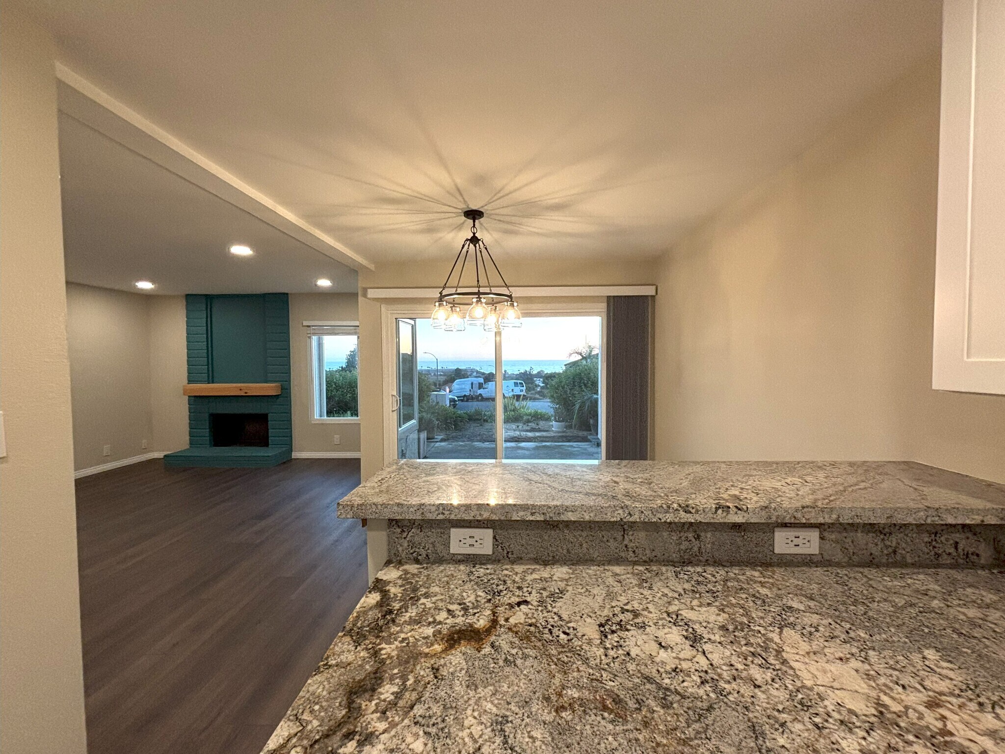 Building Photo - 6701 Paseo del Norte