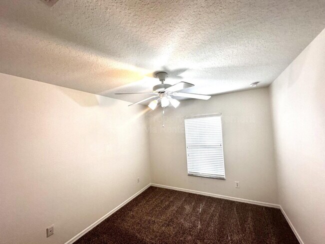 Building Photo - 3845 Silverbell Loop