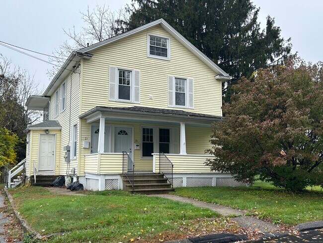 Primary Photo - 19 Hawkins St