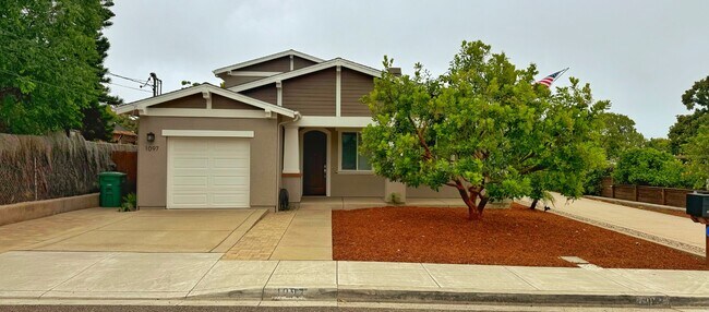 Building Photo - 1099 Buena Vista Way
