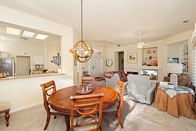Building Photo - 37948 Breeze Way