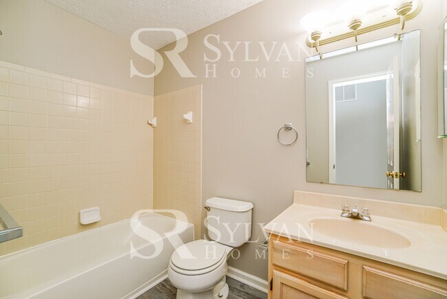 Building Photo - Prepare to fall in love with this 4 bedroo...