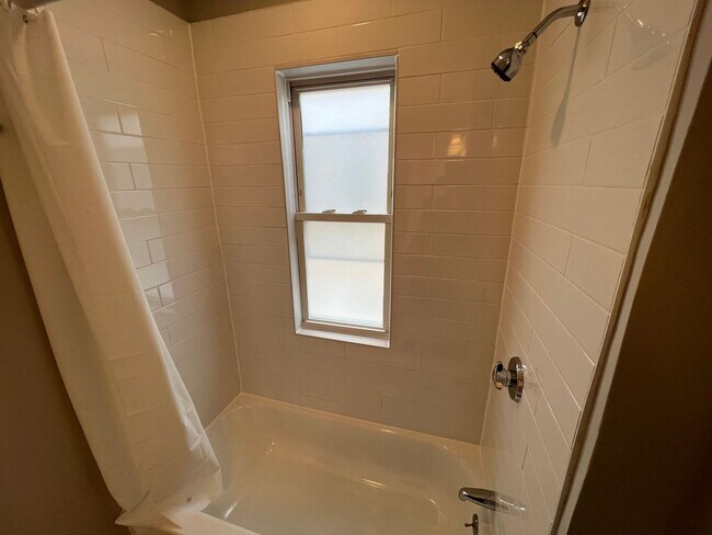 Building Photo - Porter Square Closest train = Porter Squar...