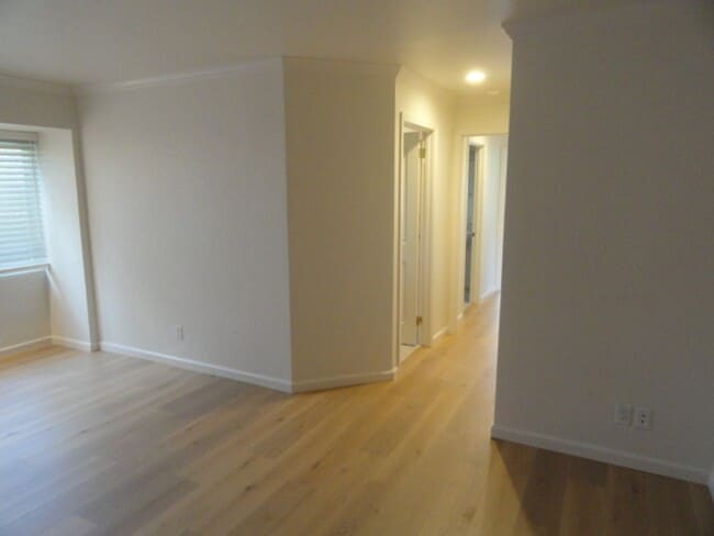 Building Photo - Condo in Active Adult Community