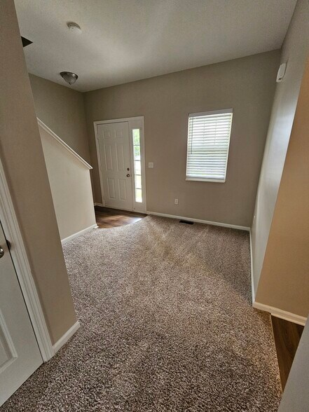 Front Entry Room - 101 Courtright East Rd