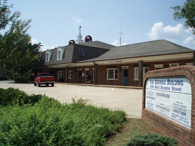 Building Photo - 300 W Broome St