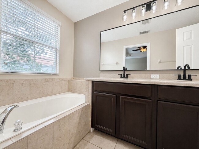 Building Photo - 5415 Via Appia Way