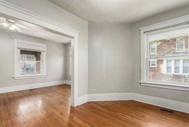 Building Photo - 204 Chittenden Ave