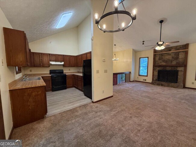 Building Photo - 4069 Shady Dr NW