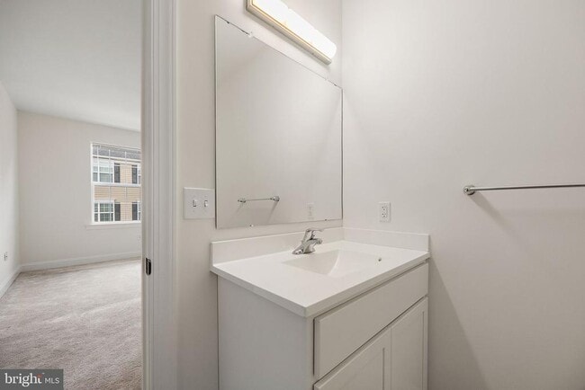 Building Photo - 715 Pony Ln