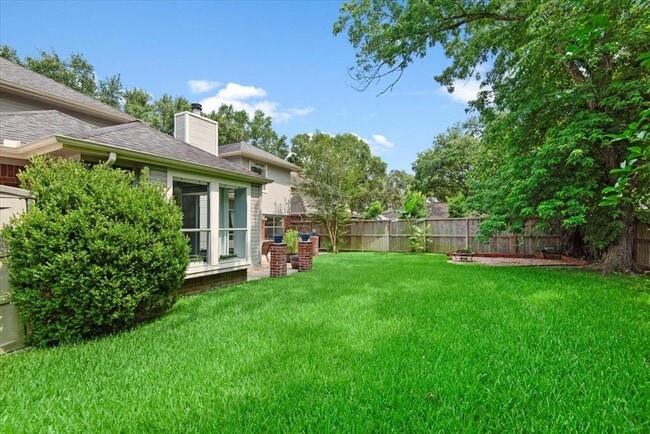 Building Photo - 314 Trailwood Ct