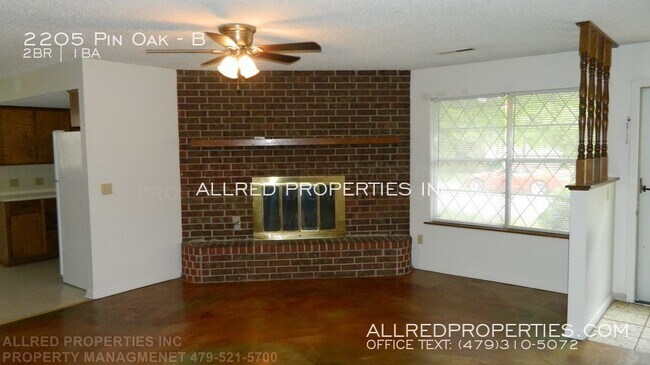Building Photo - Springdale Duplex Available Now!
