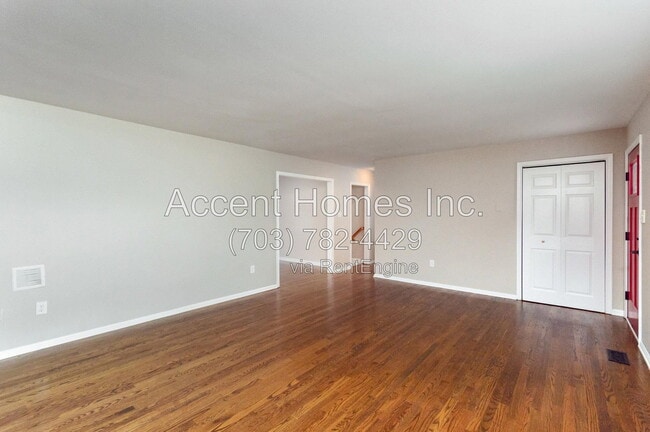 Building Photo - 210 S 26th St