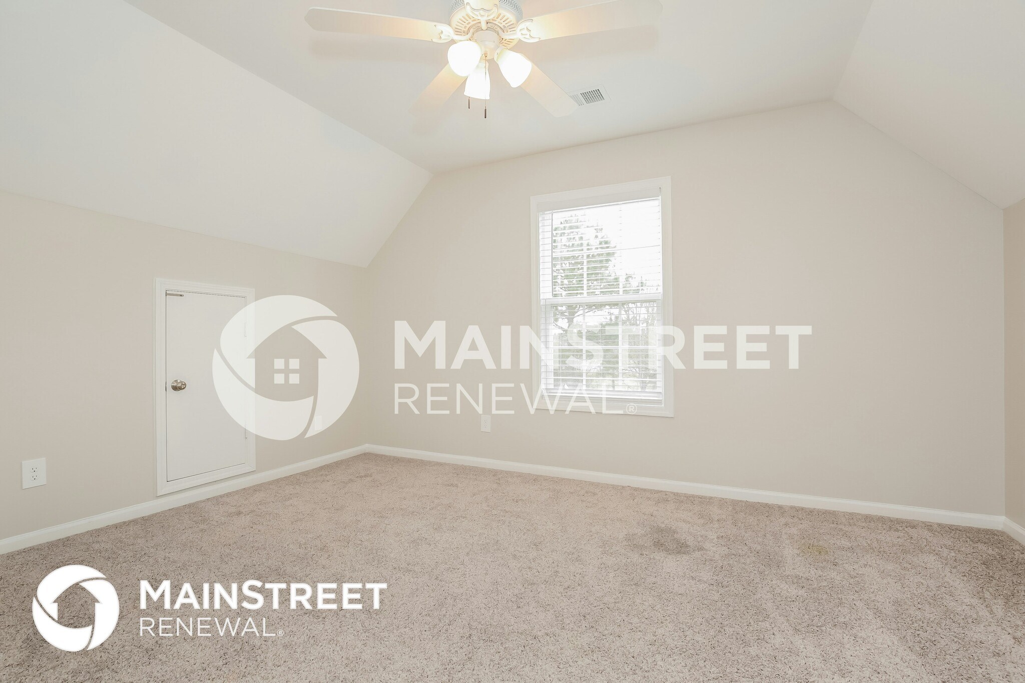 Building Photo - 4825 Green Spring Dr