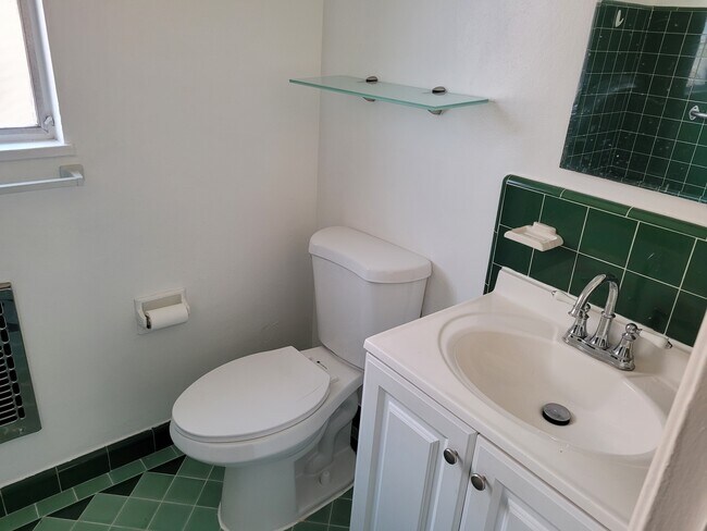 Floorplan - 1347 N Alta Vista Blvd