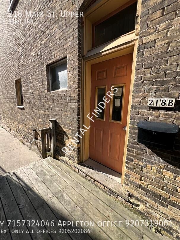 Building Photo - 218 E Main St