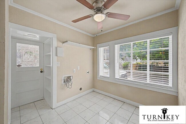 Building Photo - Spacious 2BR/2BA on the Bricks — Walk to Lucile's & the Cultural District