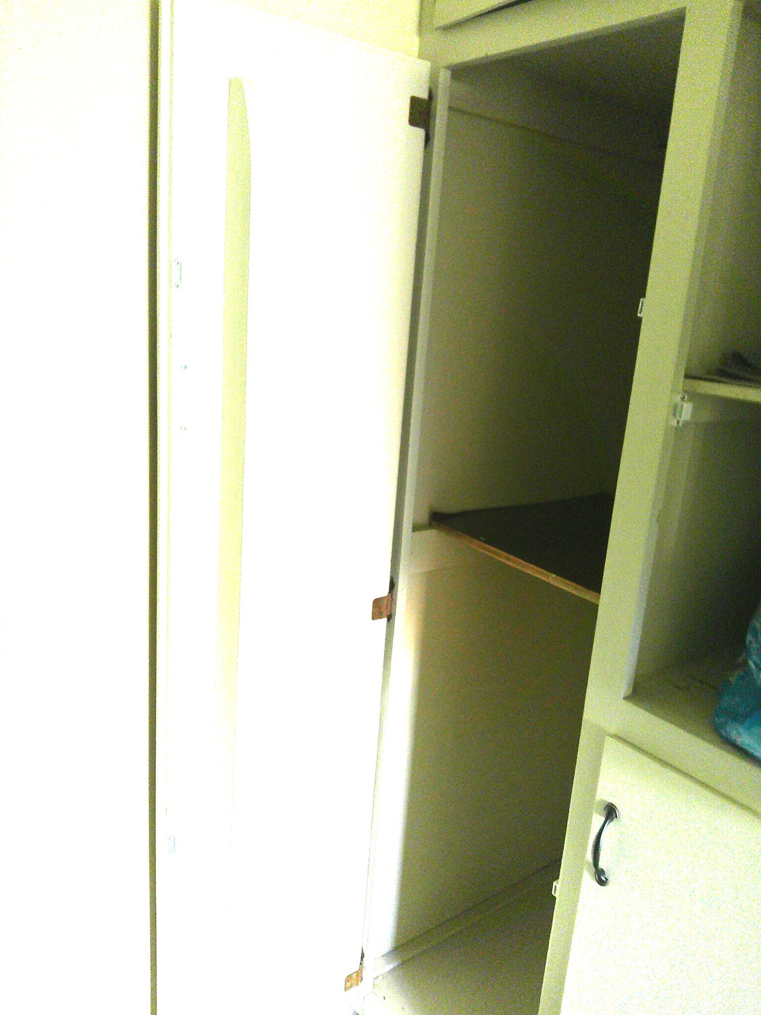 Kitchen Pantry - 311 N Westlake Ave