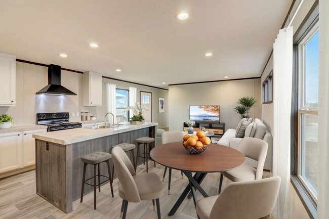 Building Photo - 1800 Oak Grove Rd E