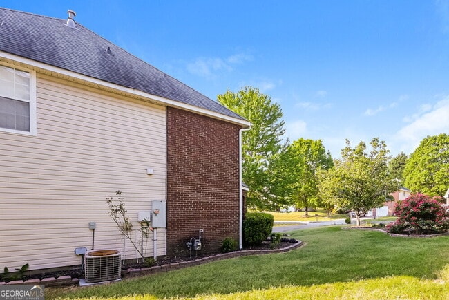 Building Photo - 3370 Spring Mesa Dr SW
