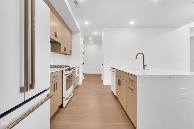 Building Photo - 29 Enterprise St