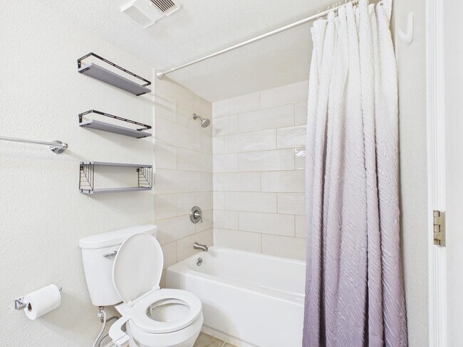 Building Photo - 3420 W Danbury Dr