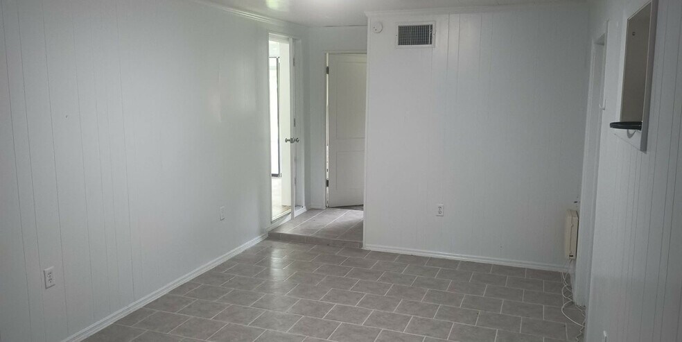 Building Photo - 1239 Morgan Dr