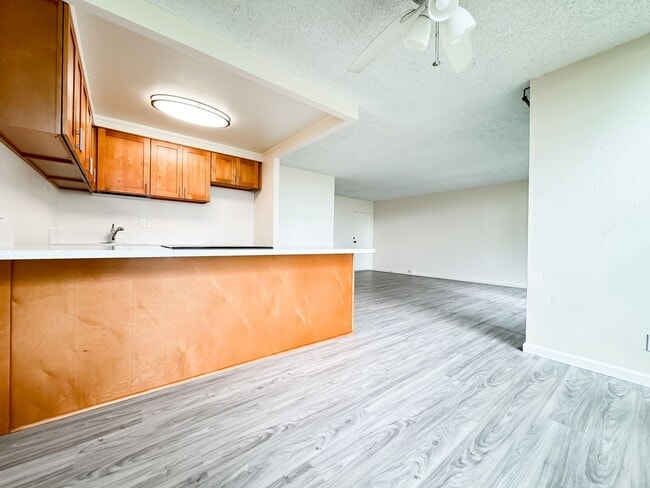 Building Photo - Refreshed Mililani Condo