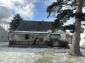 Building Photo - 112 N Edgehill Ave