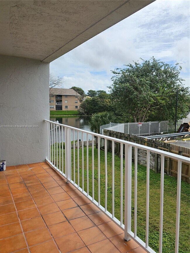 Building Photo - 8475 SW 156th Ct
