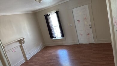 Building Photo - 145 Martz Ave