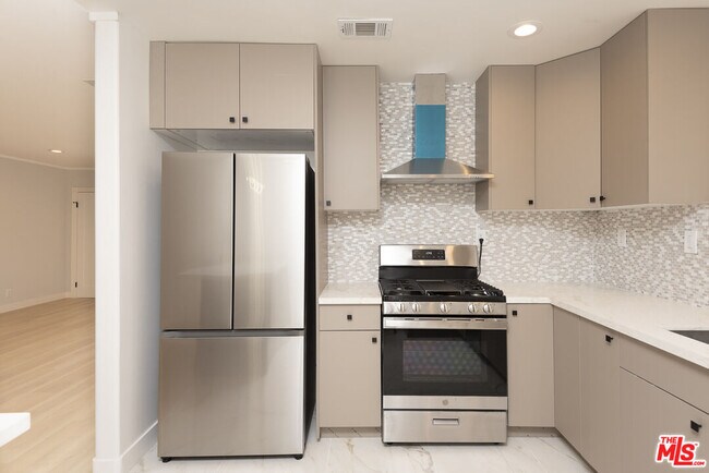 Building Photo - 14843 Morrison St