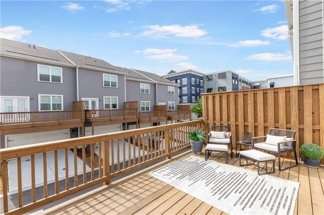 Building Photo - 3642 S Fulton Ave