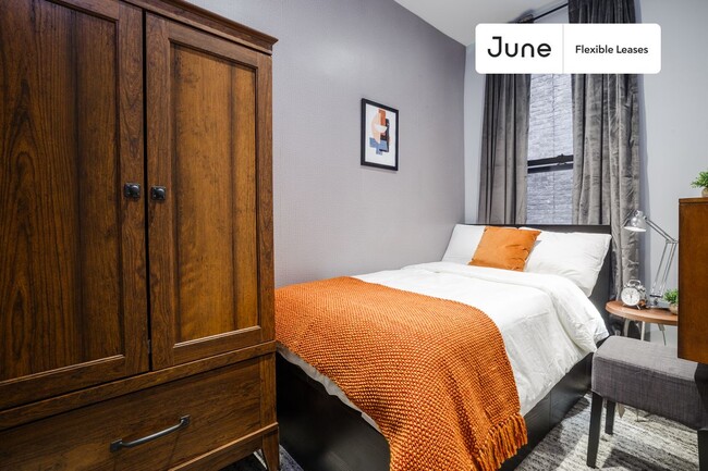 Building Photo - 509 E 87th St