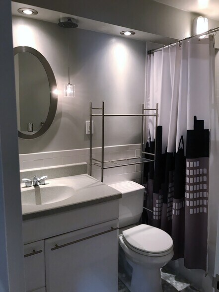 Building Photo - 15 S 1st St