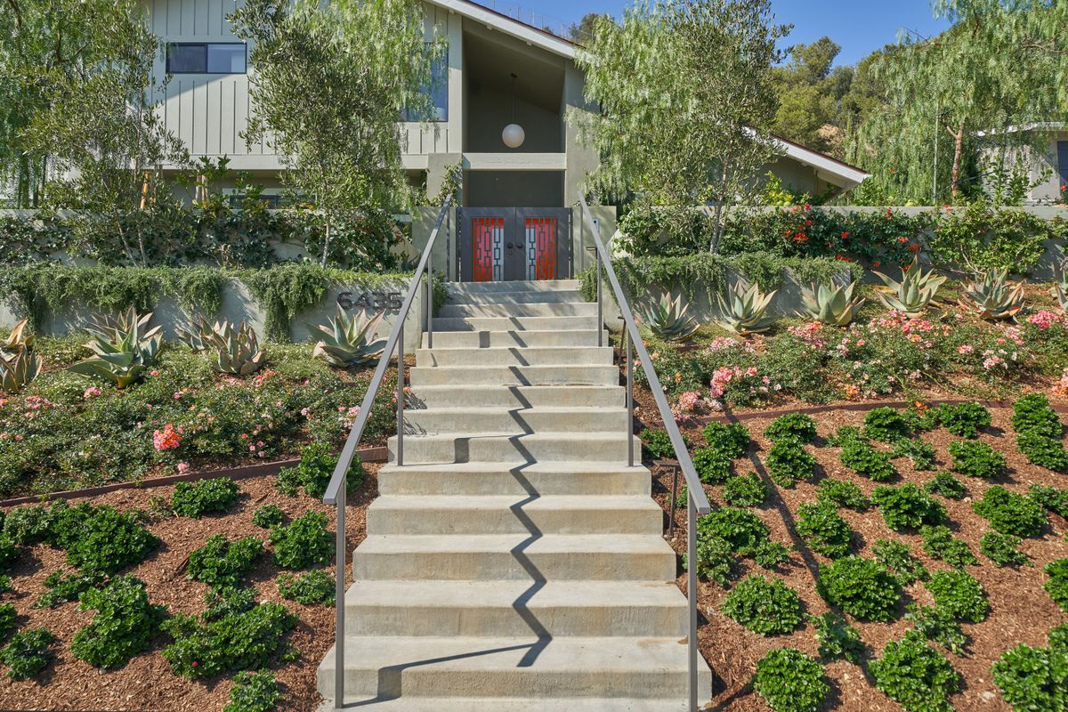Building Photo - 6435 Innsdale Dr