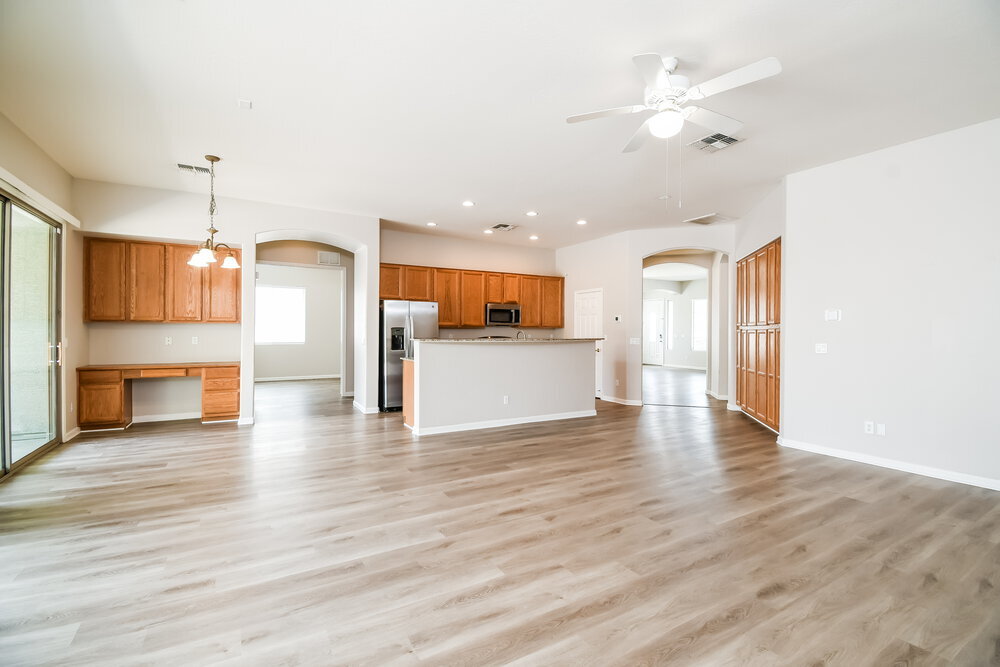 Building Photo - 2107 S Sabrina