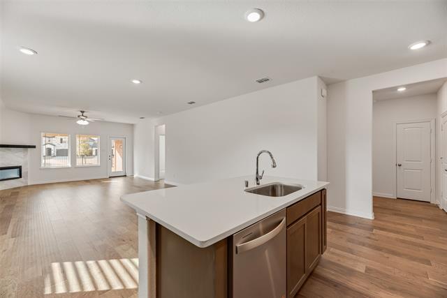 Building Photo - 1910 Blackbird Ln